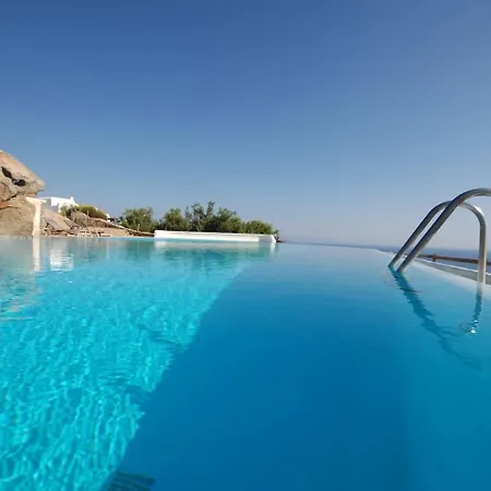 Neramar Ensuite & Swimming Pool * باراليا باراذيسوس